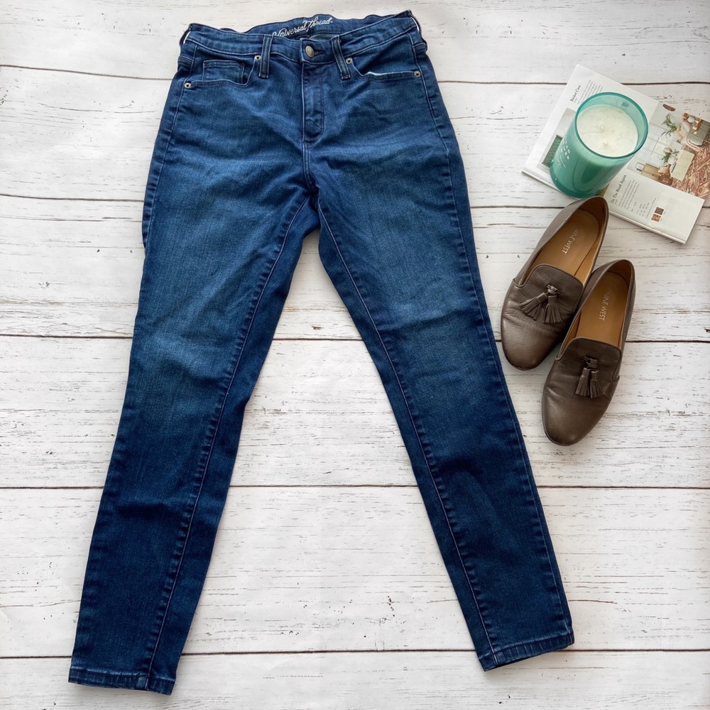 Universal Thread High Rise Jeans - Picture 2 of 5